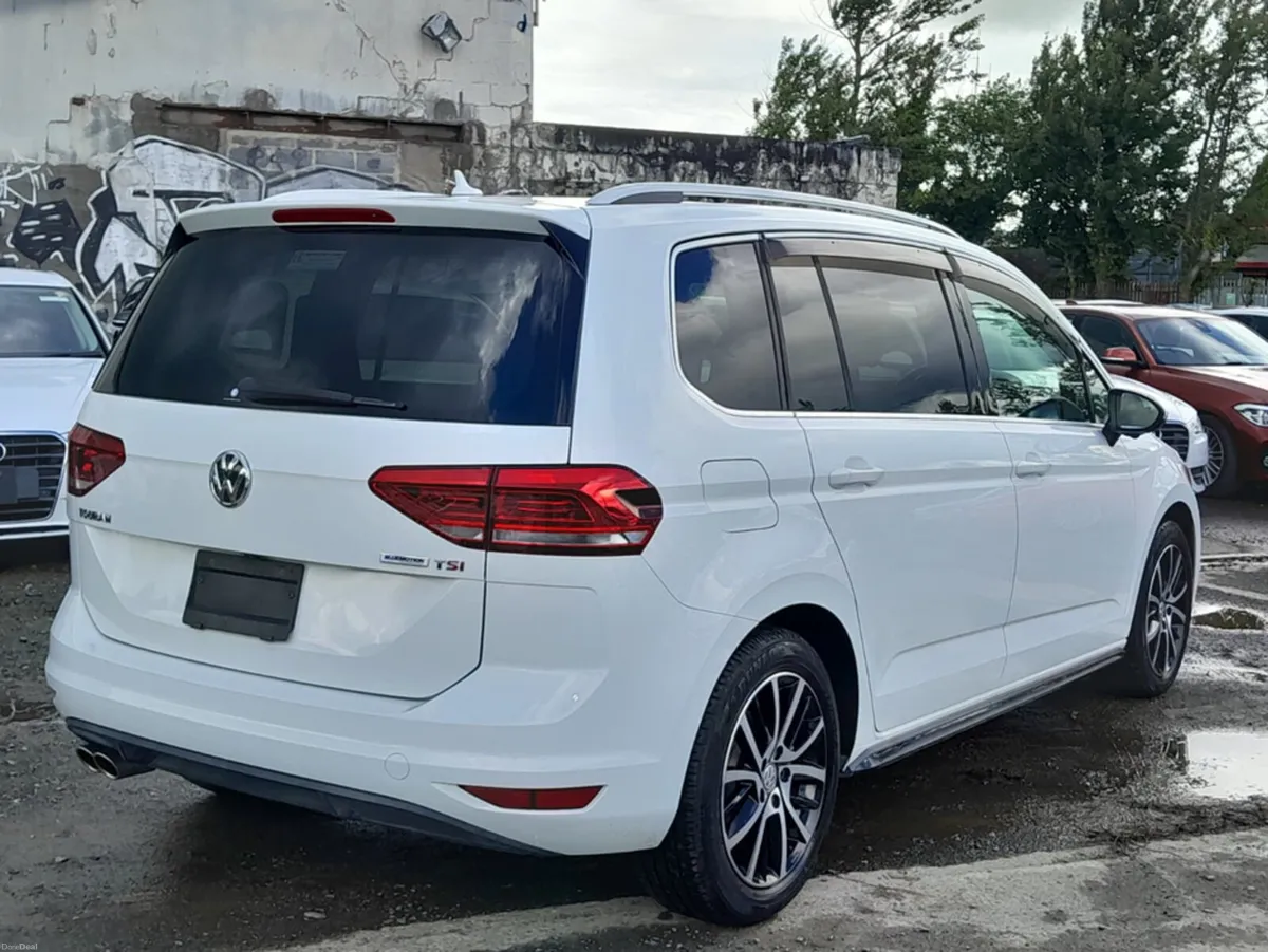Volkswagen Touran 1.4 L Petrol TSI HIGH LINE - Aut - Image 5