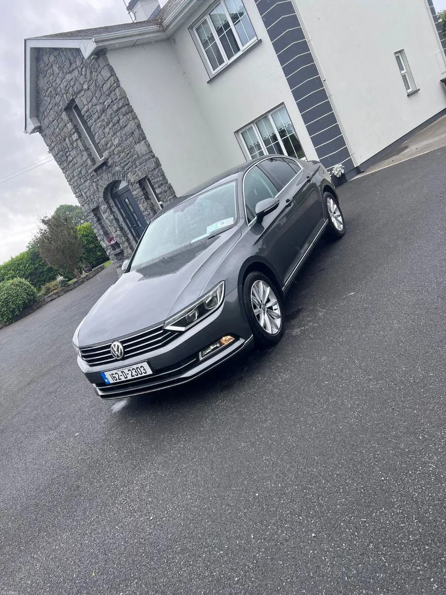Volkswagen Passat 2016 - Image 4