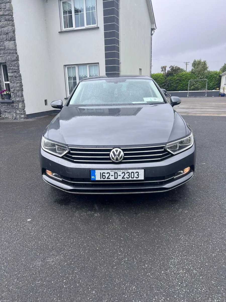 Volkswagen Passat 2016 - Image 1