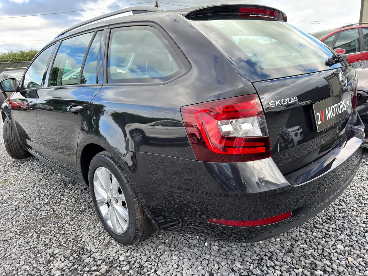 🔵 Skoda Octavia AMBITION 1.0 TSI 115BHP  1 OWNER - Image 4