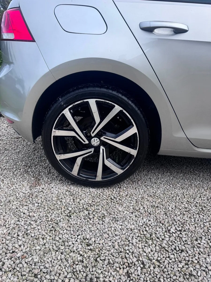 Volkswagen Golf - Image 4