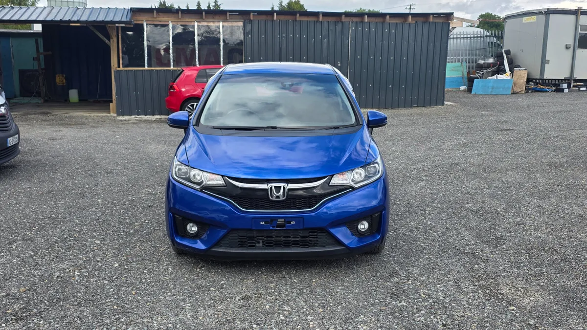2015 Honda fit 1.5L Hybrid L-package self-charging - Image 2