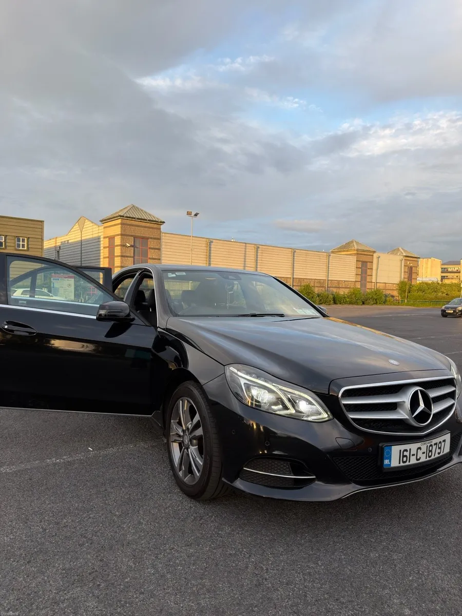 Mercedes E Class 220d - Image 1