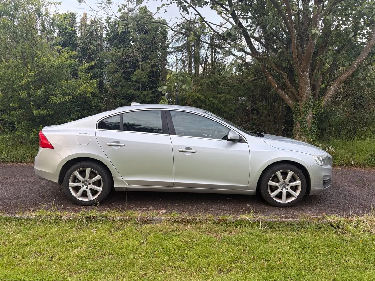 2016 Volvo S60 - Image 4