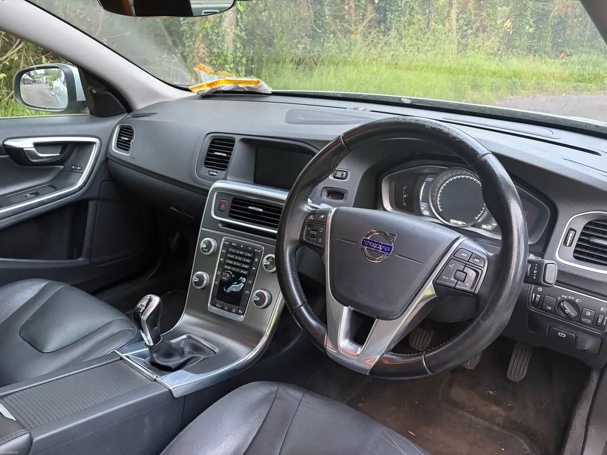 2016 Volvo S60 - Image 5