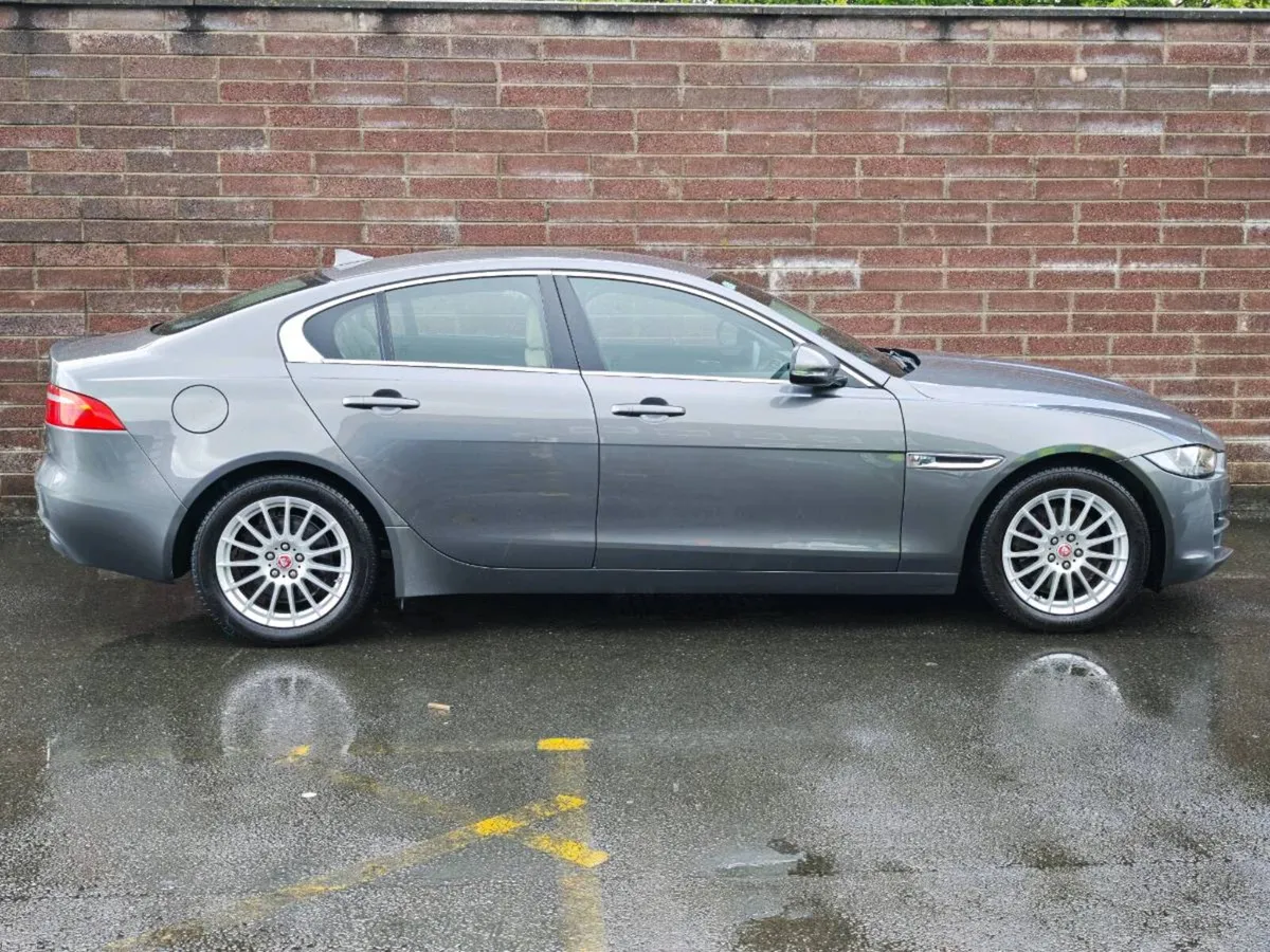 2016 Jaguar XE Prestige, 137k km - Image 6