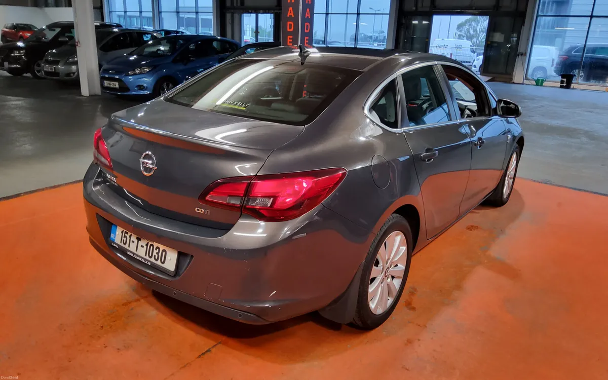Opel Astra 2015 - Image 4