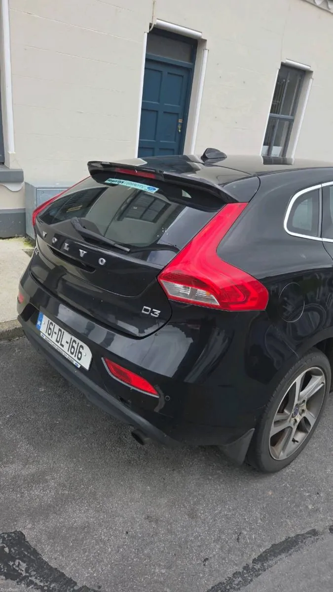 Volvo V40 - Image 3