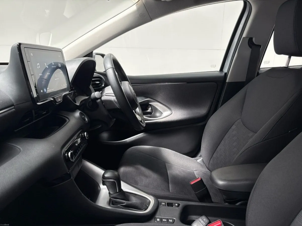 Toyota Yaris YARIS HYBRID 1.5 LUNA - IRISH CAR - U - Image 6