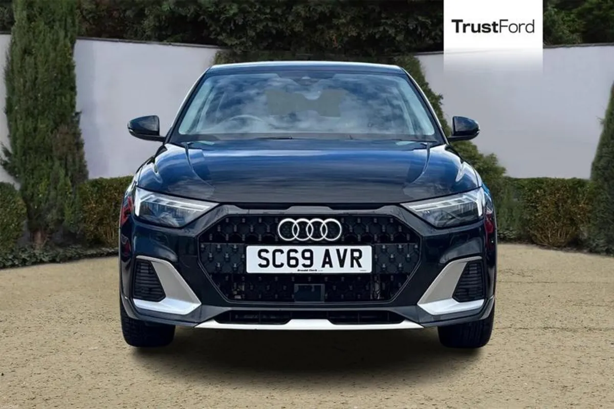 Audi A1 30 TFSI Citycarver 5dr S Tronic- Parking S - Image 6