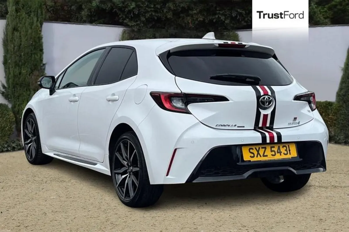 Toyota Corolla GR SPORT - Image 2