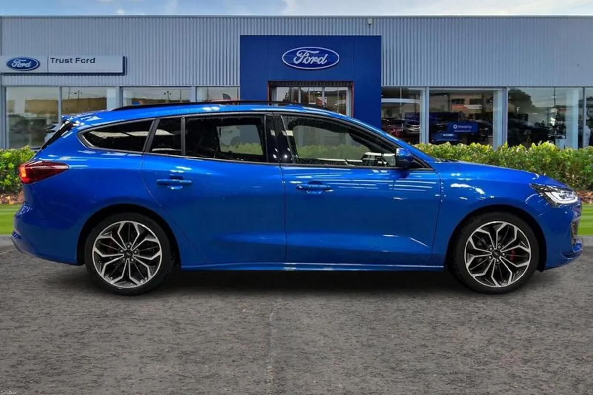Ford Focus ST-Line X - Image 3