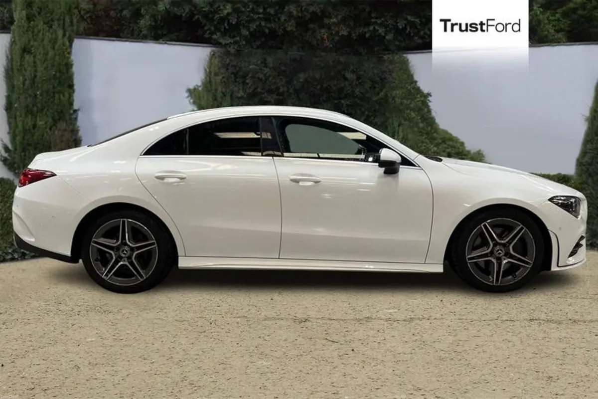 Mercedes-Benz CLA AMG Line - Image 3