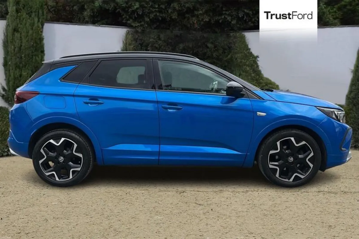Vauxhall Grandland Ultimate - Image 3