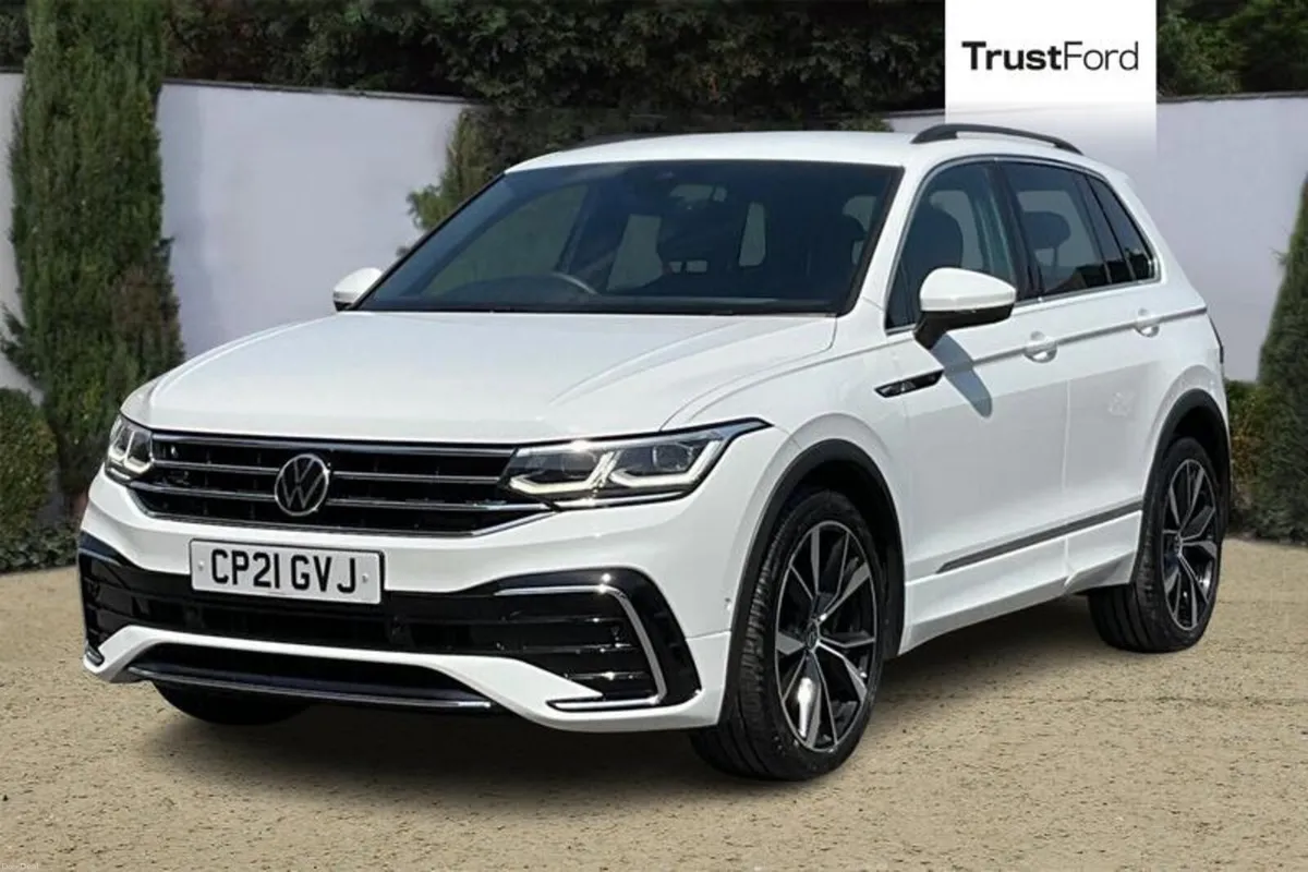 Volkswagen Tiguan 2.0 TDI 4Motion R-Line 5dr DSG** - Image 5