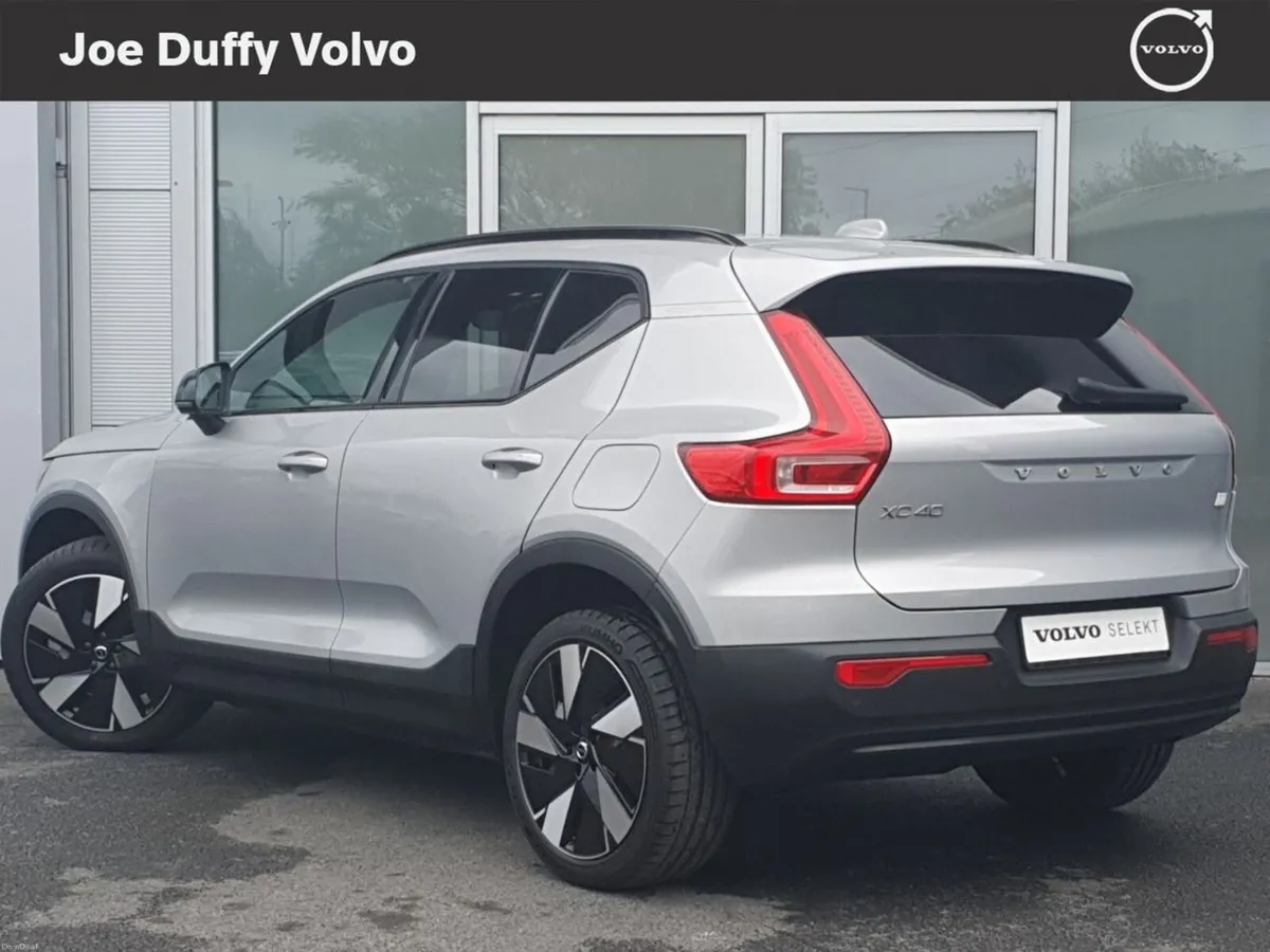 Volvo XC40 Plus Recharge Plus P6 Twin FWD 231 Pure - Image 3