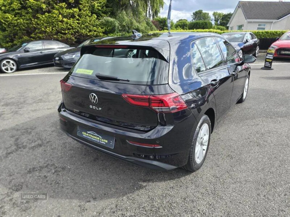Volkswagen Golf Life - Image 4