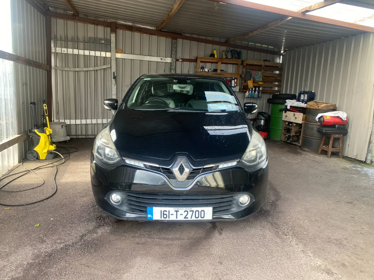 Renault Clio 2016 GREAT STARTER CAR. - Image 2