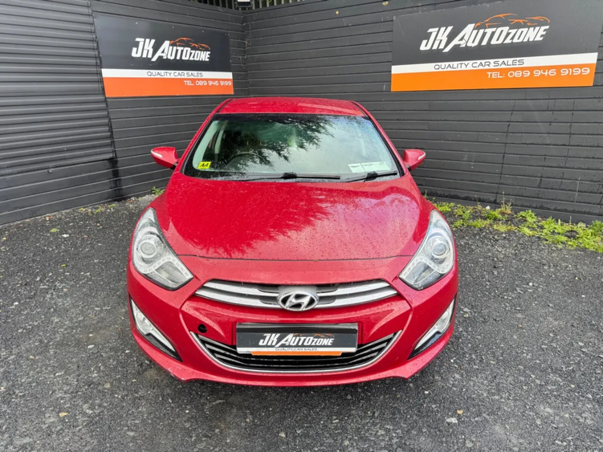 Hyundai i40 EXECUTIVE 4DR - Image 2