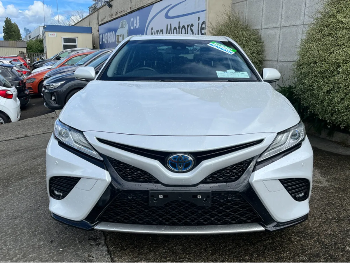 Toyota Camry WS HYBRID AUTOMATIC 2.5 PETROL //LOW - Image 2
