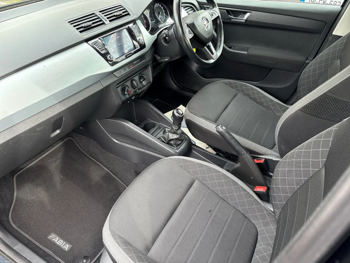 Skoda Fabia AMBITION 1.0 MPI 75HP 4DR - Image 3