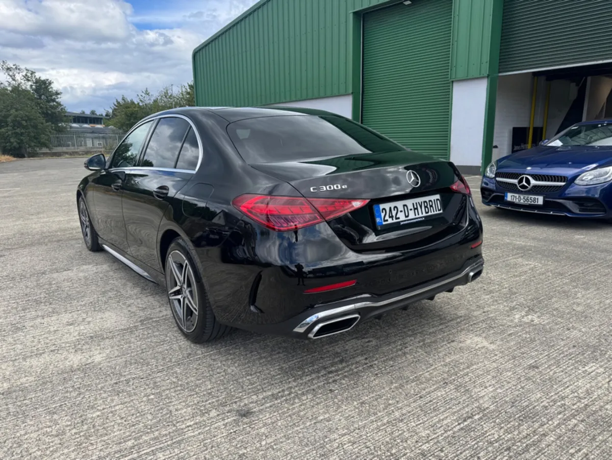 Mercedes-Benz C-Class C300 E AMG LINE AUTO - Image 3