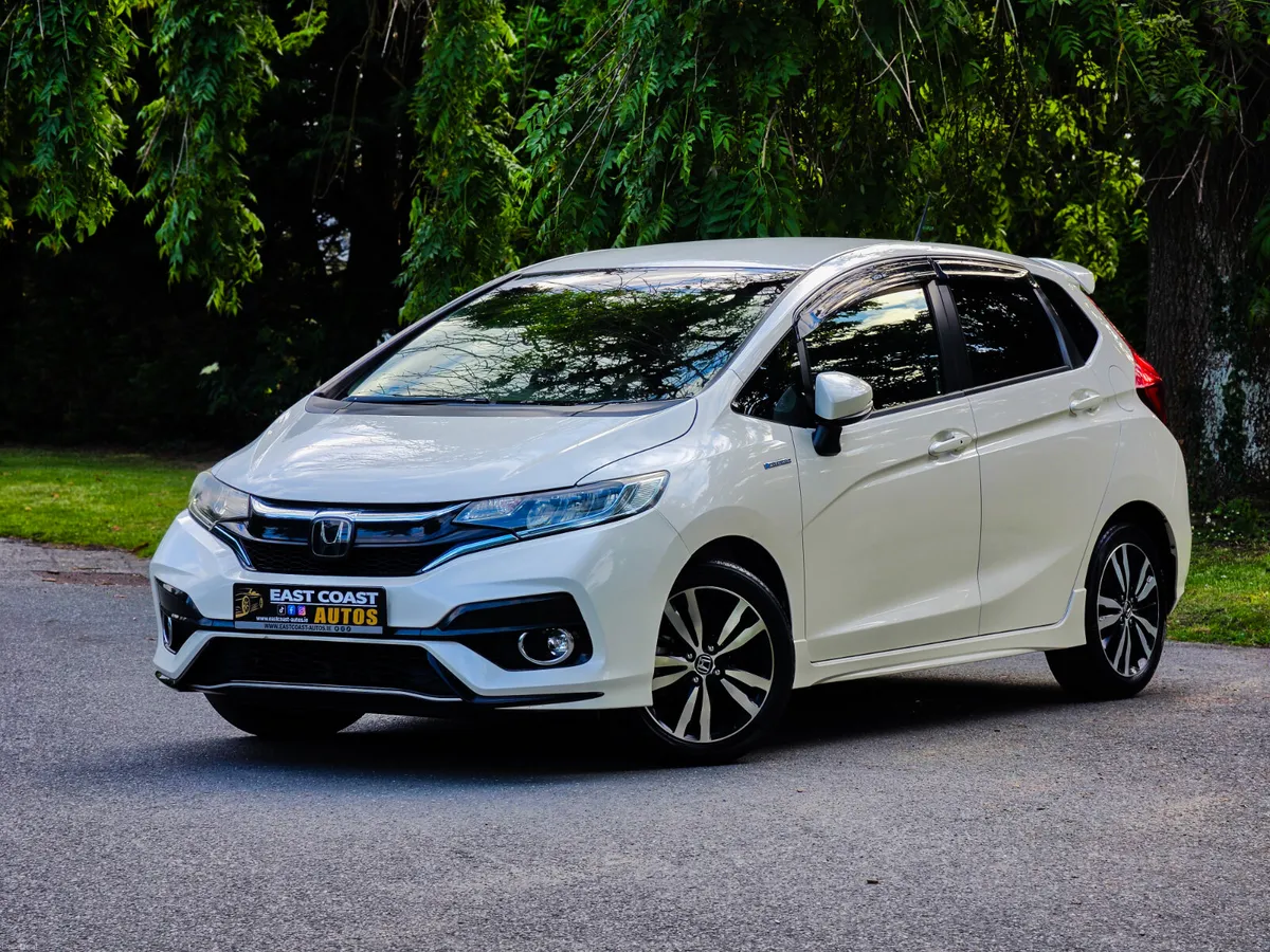 2018 Honda Fit 1.5 Petrol Hybrid Auto GP5 Topspec - Image 1