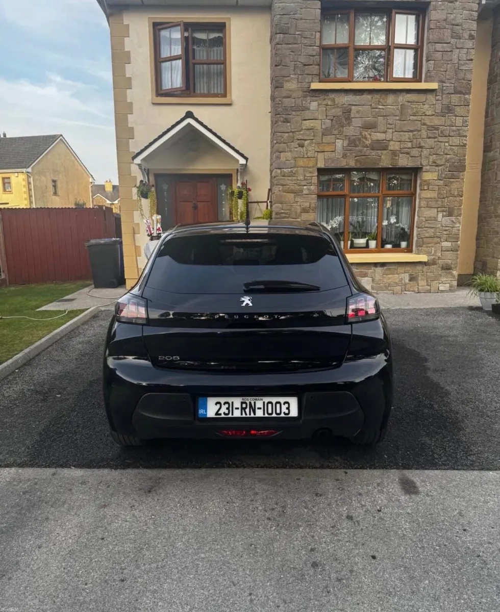 2023 Peugeot 208 1.2 PureTech Active Premium - Image 3