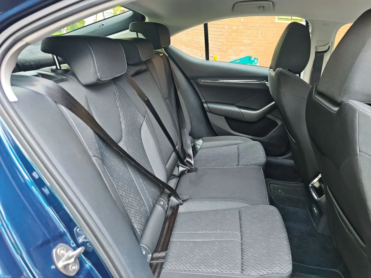Skoda Octavia 2024 - Image 2