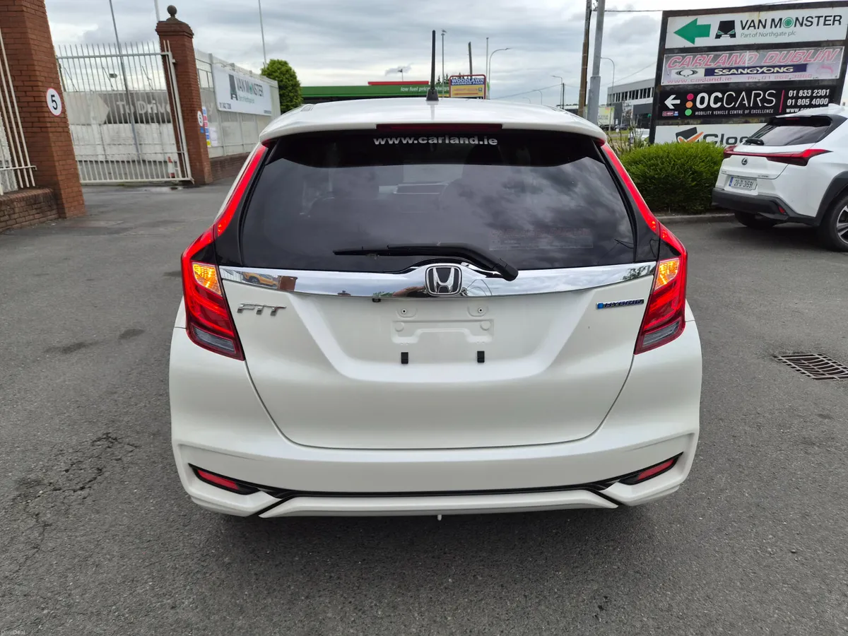 (2yr warranty) 1.5 Hybrid Automatic - Image 4