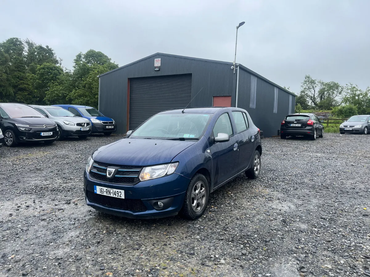 2016 Dacia  Sandero petrol - Image 2