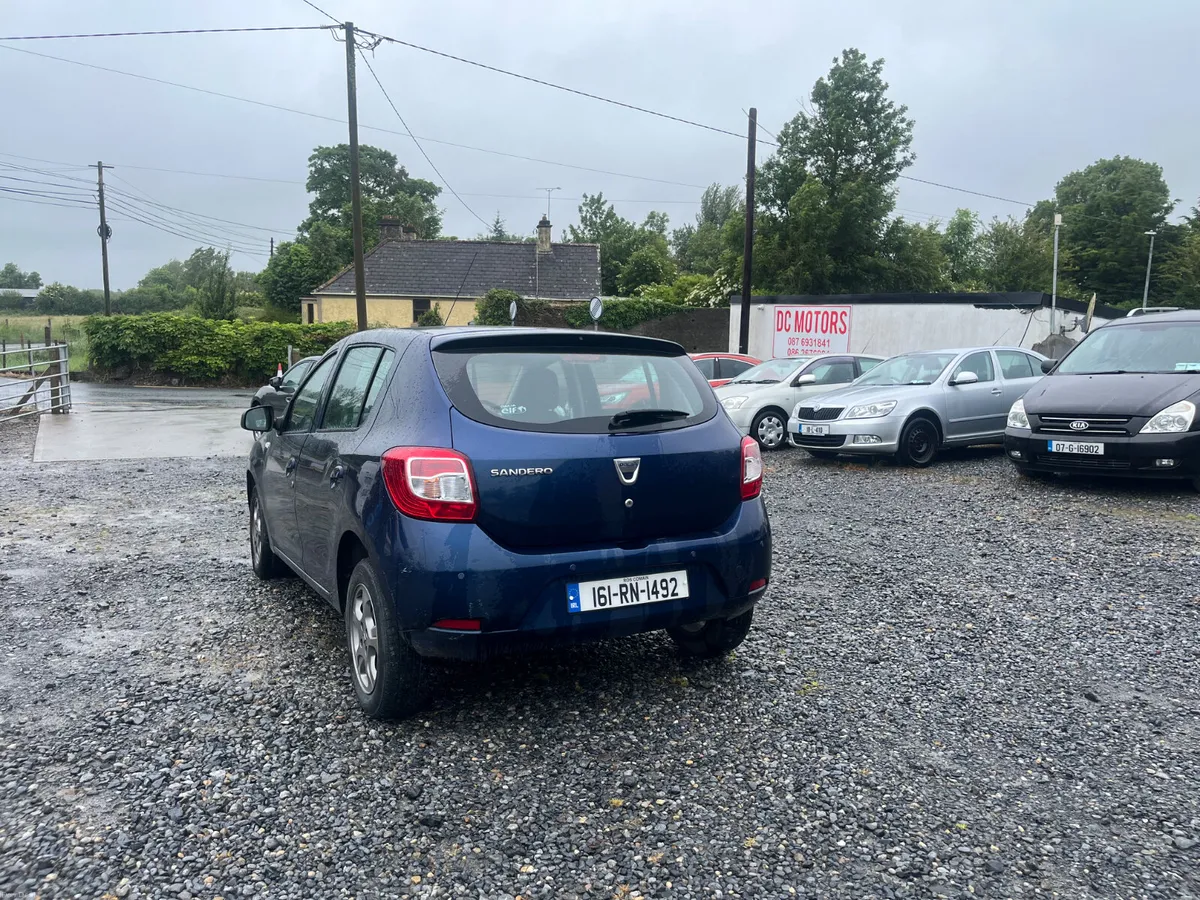 2016 Dacia  Sandero petrol - Image 4