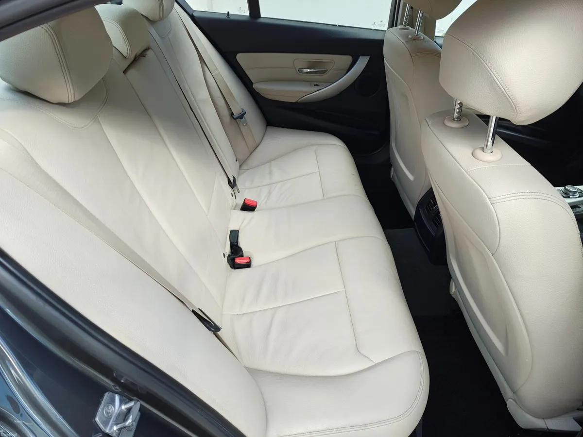 BMW 3-Series 318d SE 2015 - Image 2