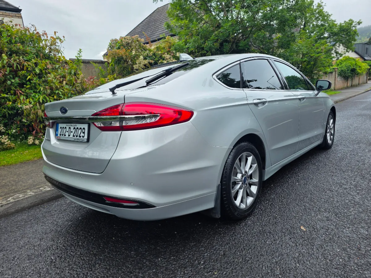 Ford Mondeo Titanium 5D 2.0TD150 M6 FWD 4D - Image 3