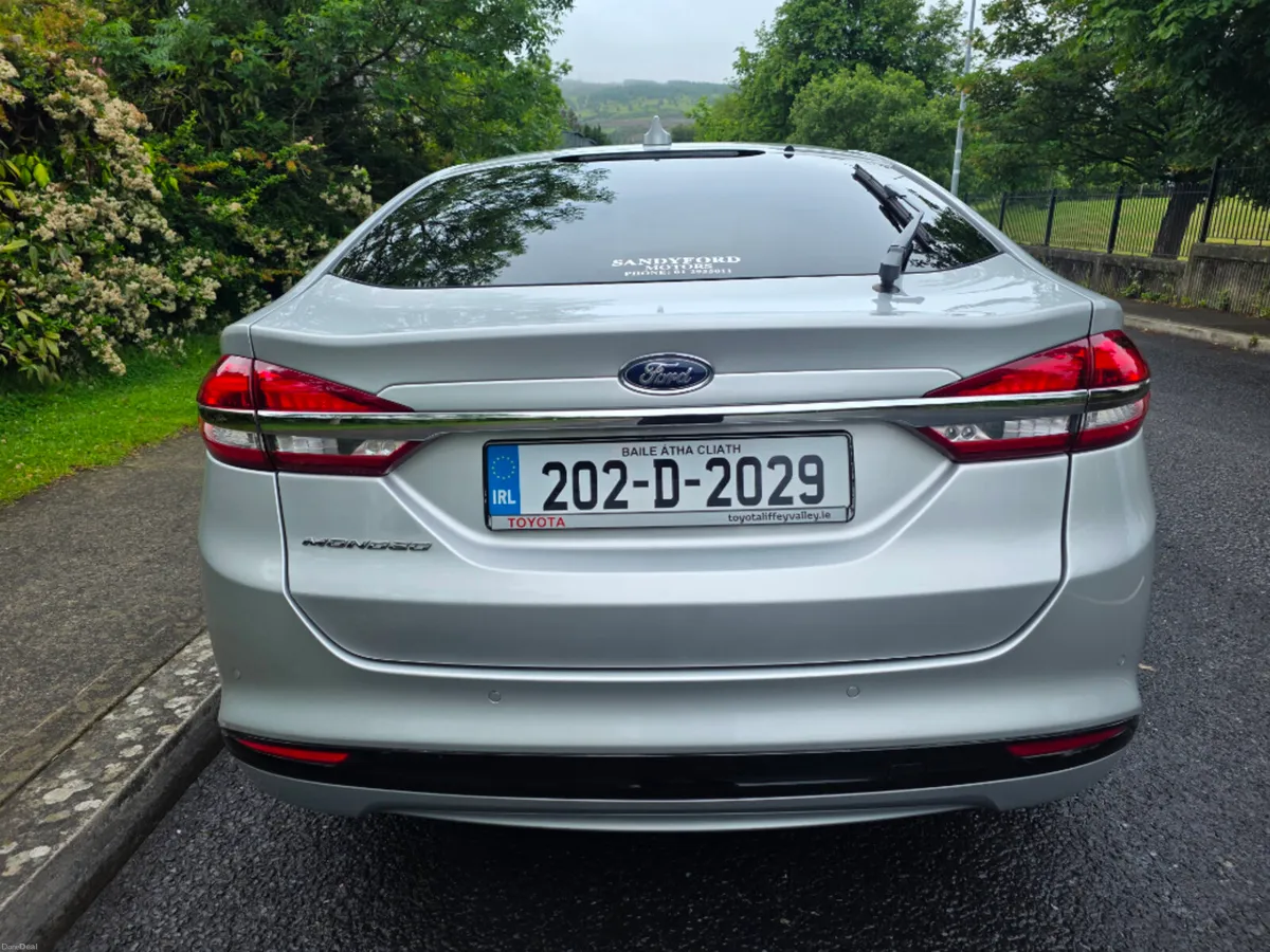 Ford Mondeo Titanium 5D 2.0TD150 M6 FWD 4D - Image 4