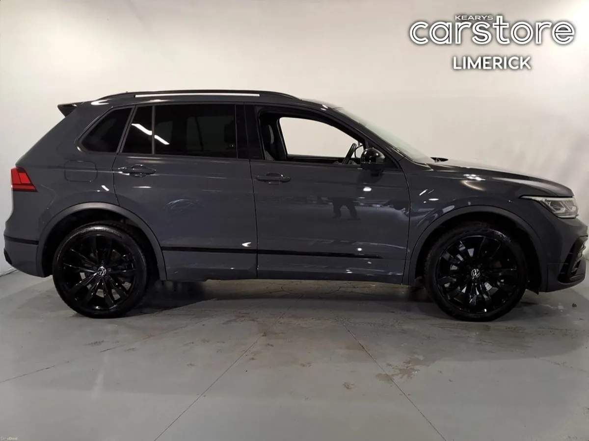 Volkswagen Tiguan Tiguan R-Line Black Edition e-Hy - Image 2