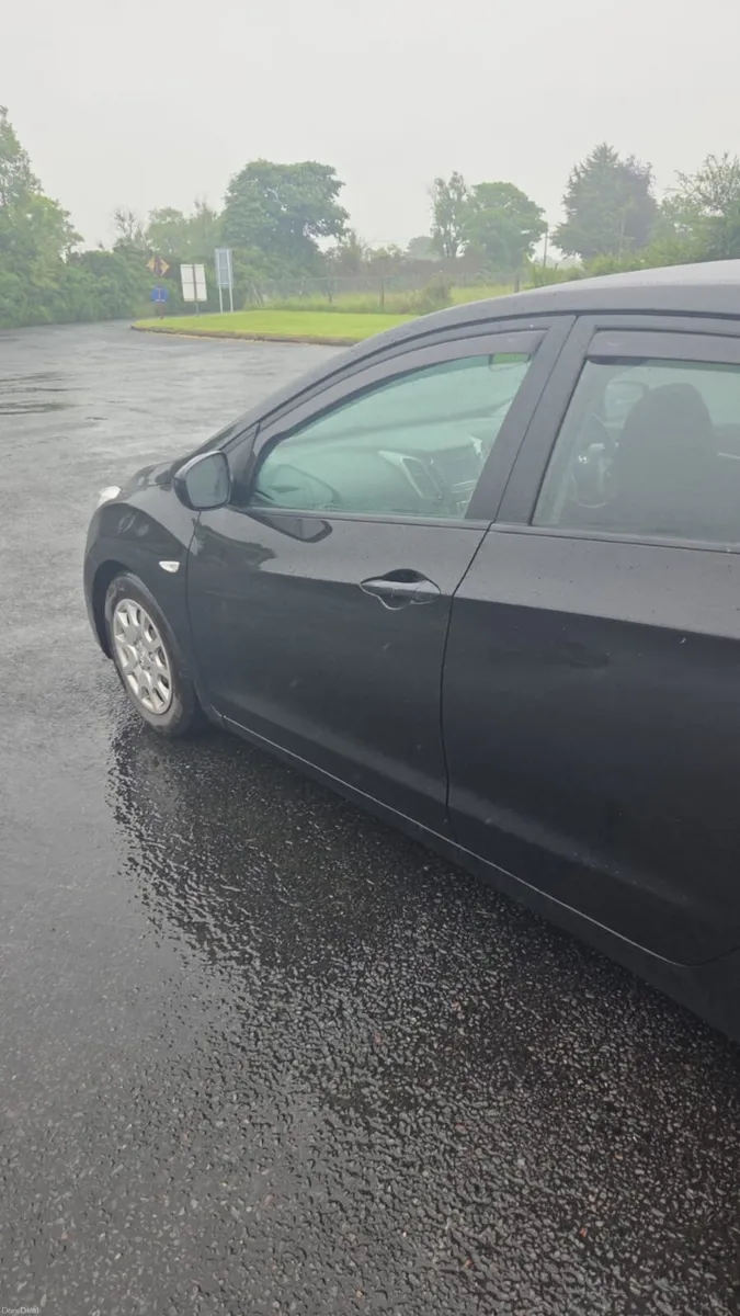 Hyundai i30 2012 - Image 2