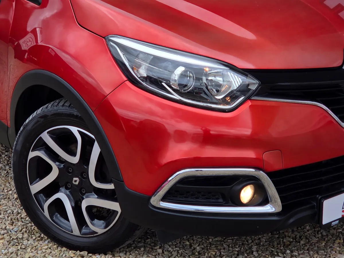 RENAULT CAPTUR AUTO LOW KM - Image 2