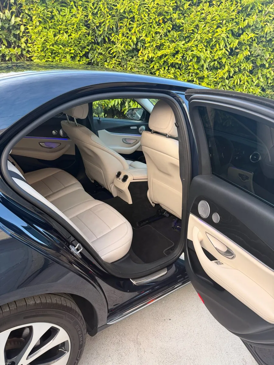 E220d Mercedes Benz - Image 6