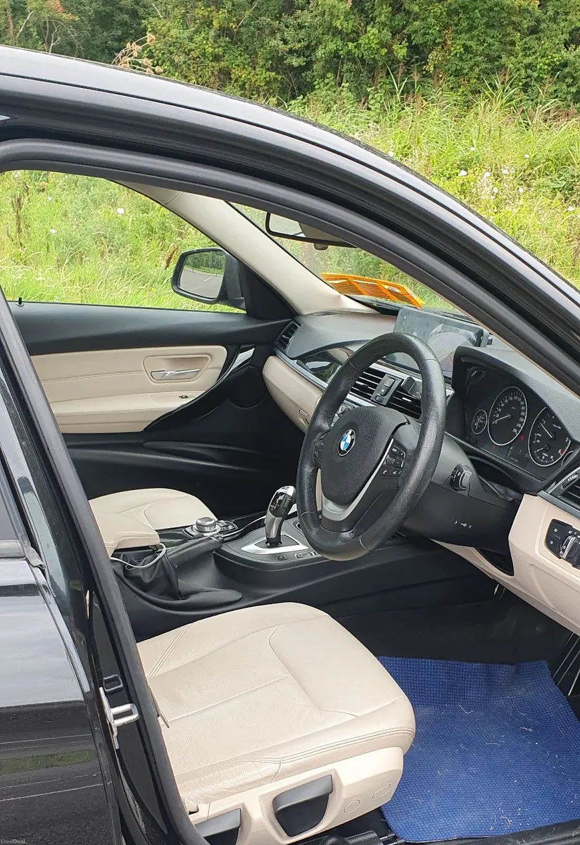 BMW 3-Series 2016 - Image 3