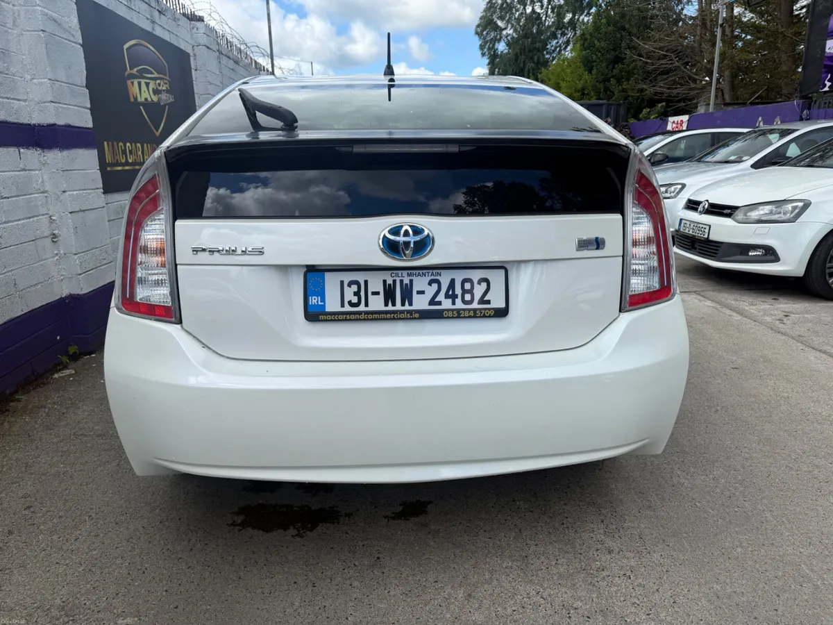 Toyota Prius 2013 - Image 6