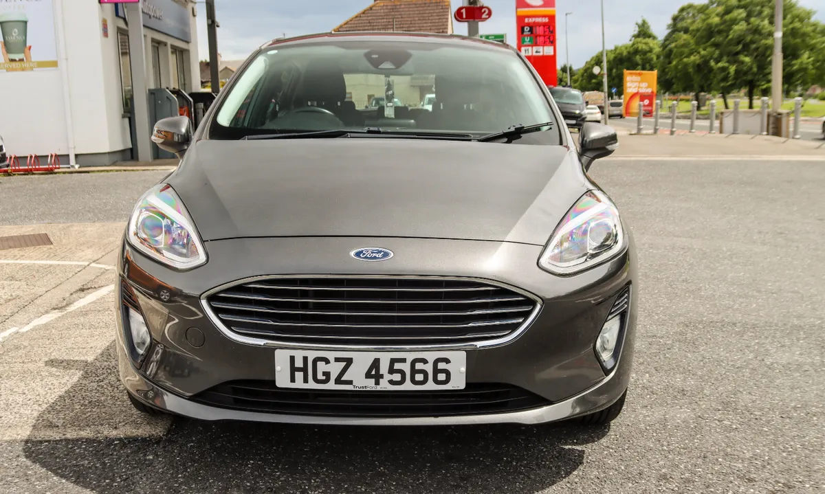 2017 Ford Fiesta 1.1 Zetec 5-dr - Image 2