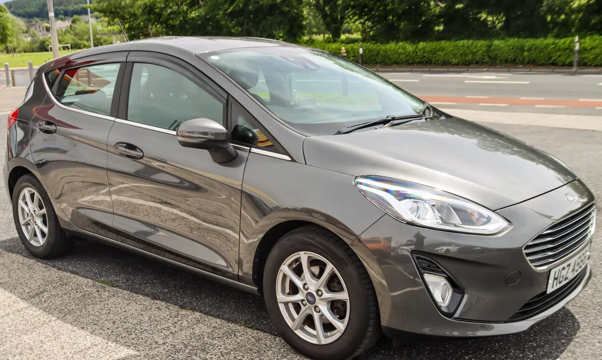 2017 Ford Fiesta 1.1 Zetec 5-dr - Image 3