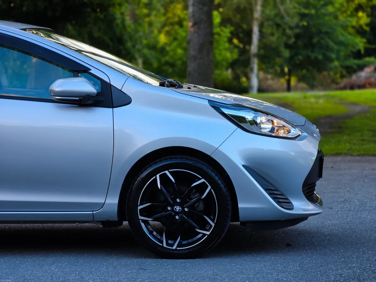 2020 Toyota Aqua 1.5 Petrol Hybrid Automatic - Image 4