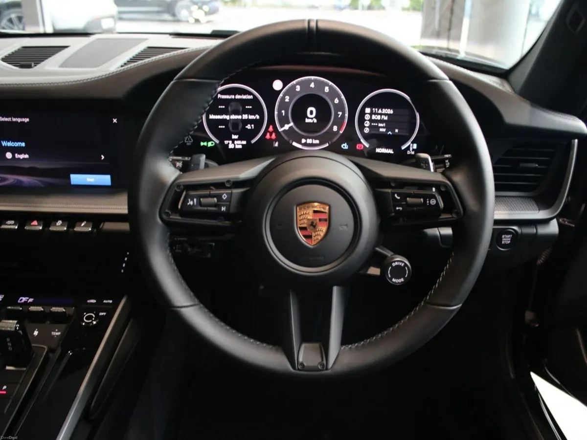 Porsche 911 Carrera - Image 4