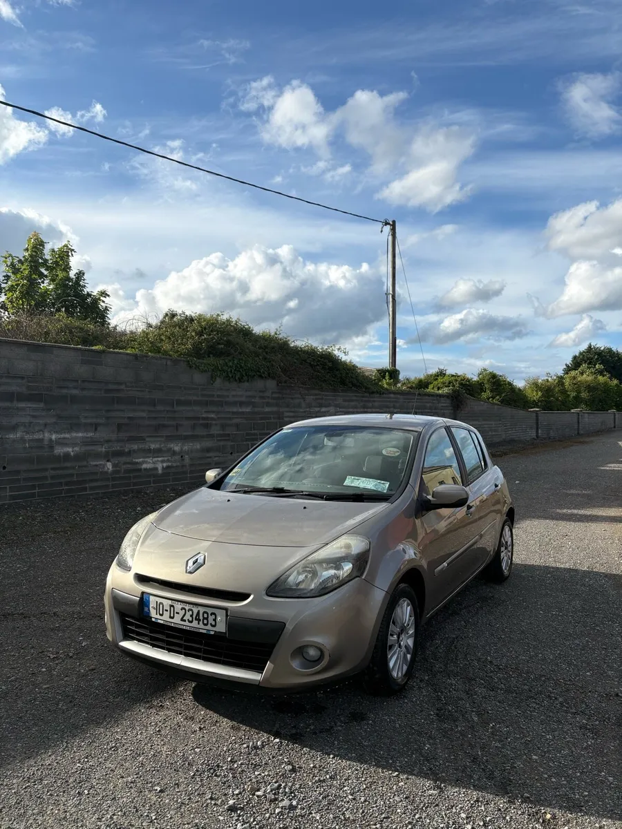 Renault Clio - Image 1