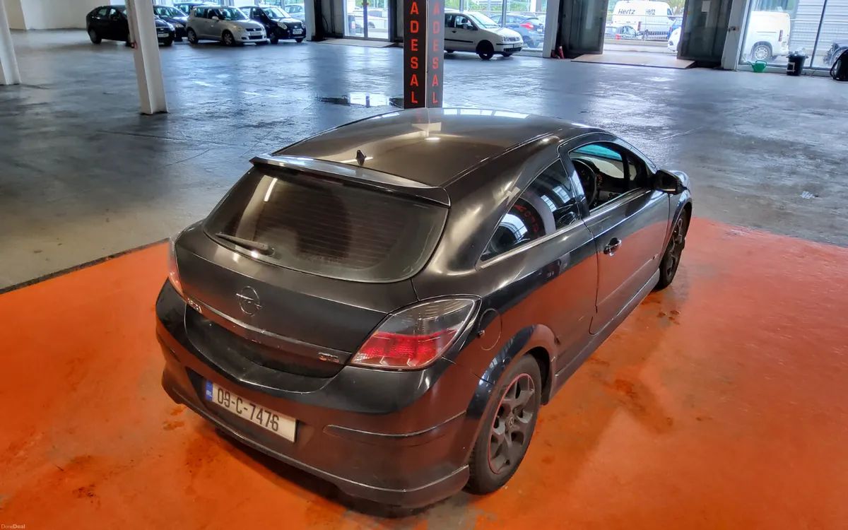 Opel Astra 2009 - Image 3