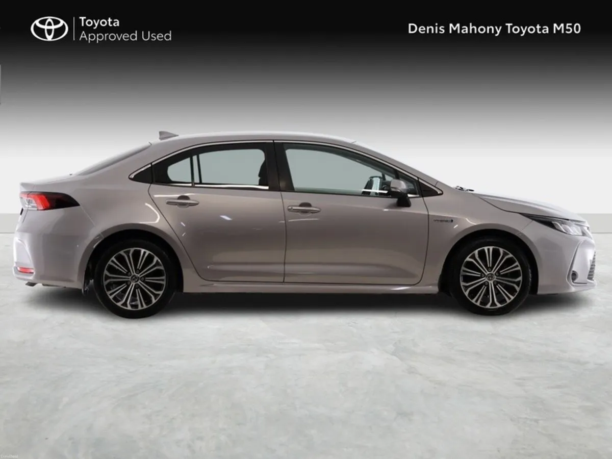 Toyota Corolla Luna Sport Hybrid - Image 3