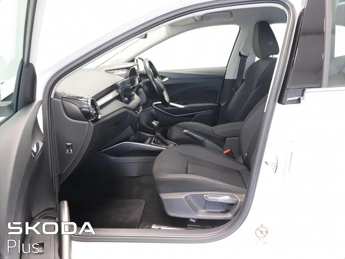 Skoda Fabia 1.0 TSI 95HP STYLE - Image 4