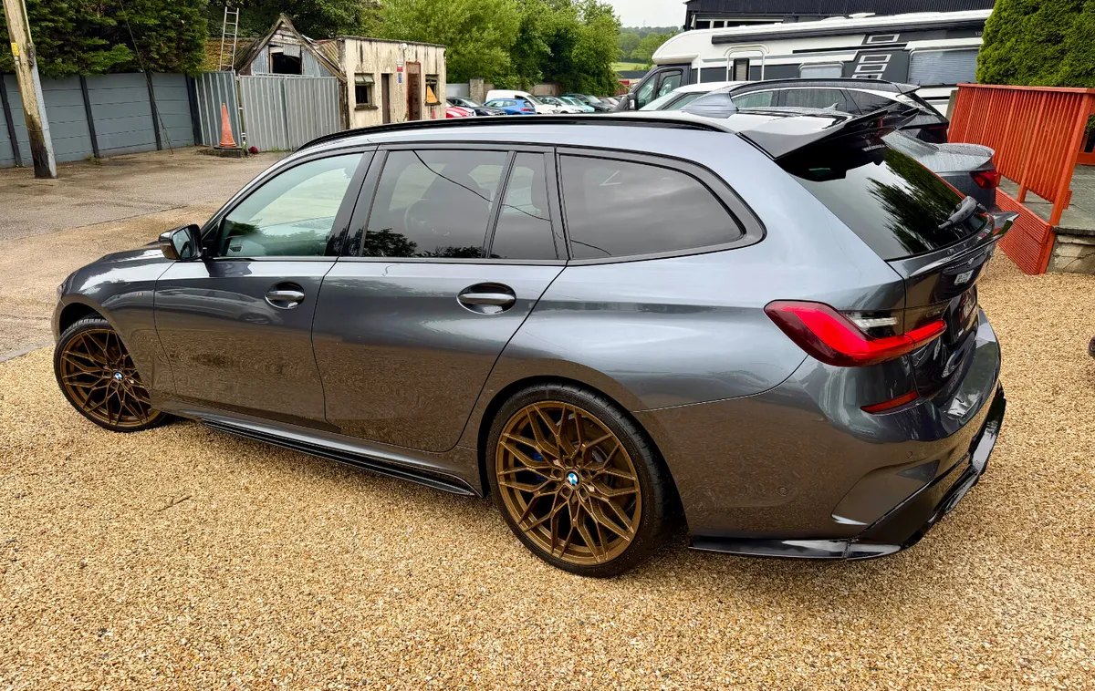 2020 BMW 318D M-Sport Wagon 😍 - Image 4